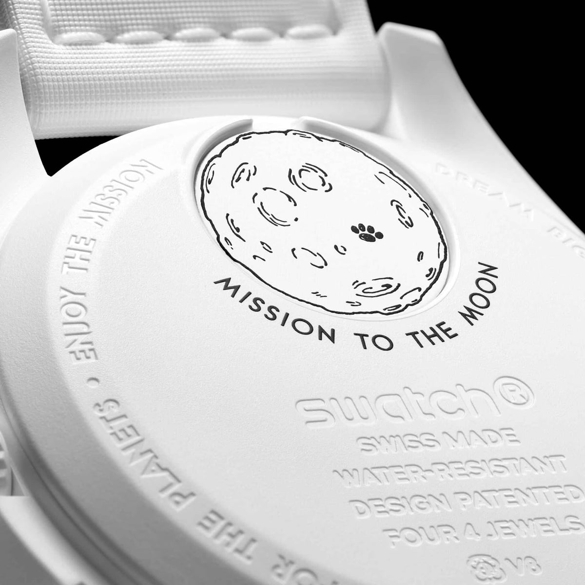 White | Back view of white bioceramic case featuring Snoopy moon cover - SALAM LUXURY