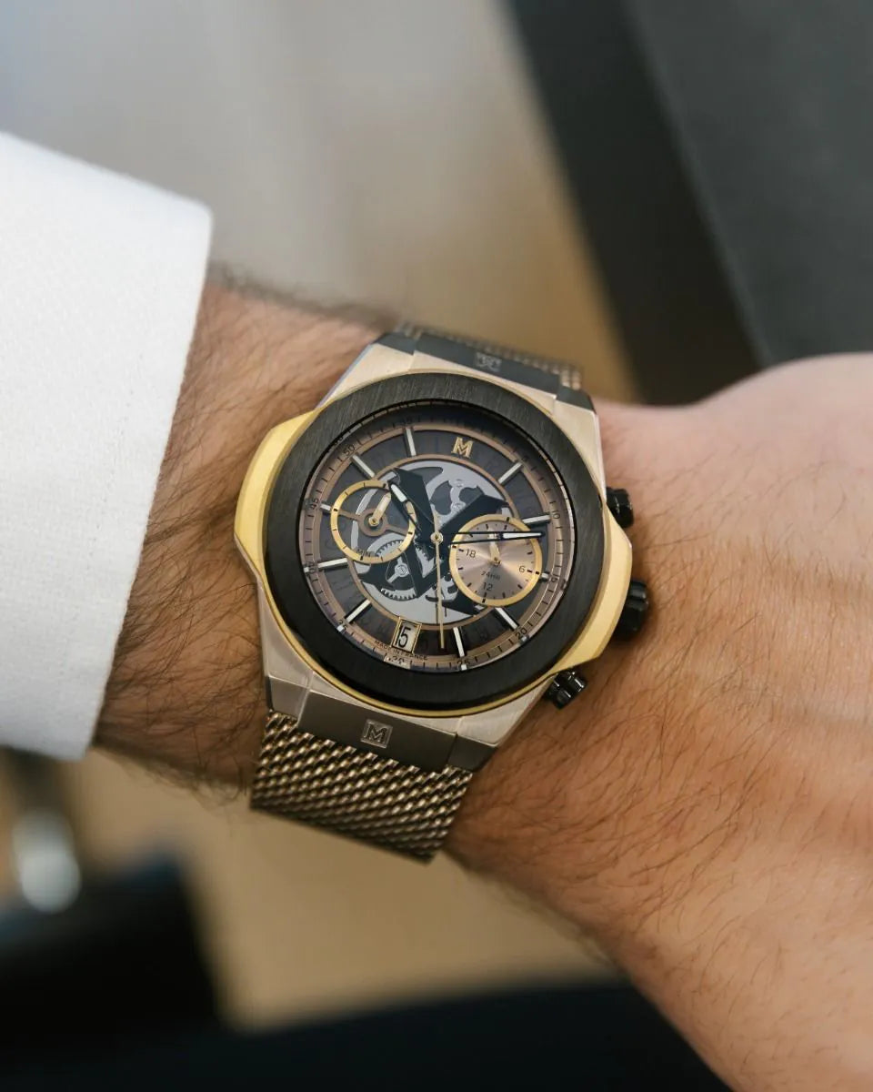 Champagne | Luxury watch on a person's wrist with a blurred background 
Salam Luxury